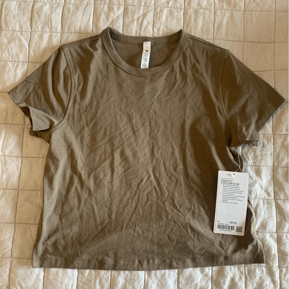 Lululemon Classic-Fit Cotton-Blend Tee size 6